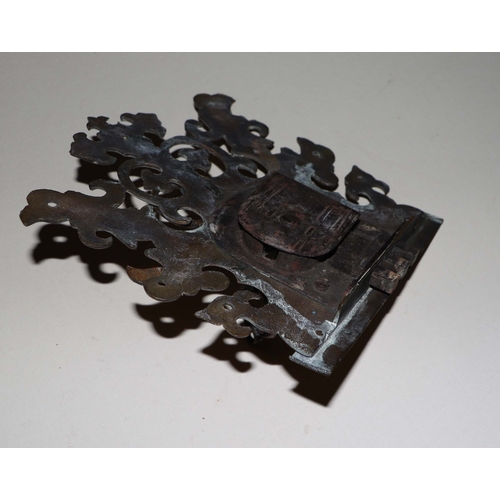 330 - A late 18th / early 19th century engraved brass lock plate with original key and associated hinges; ... 