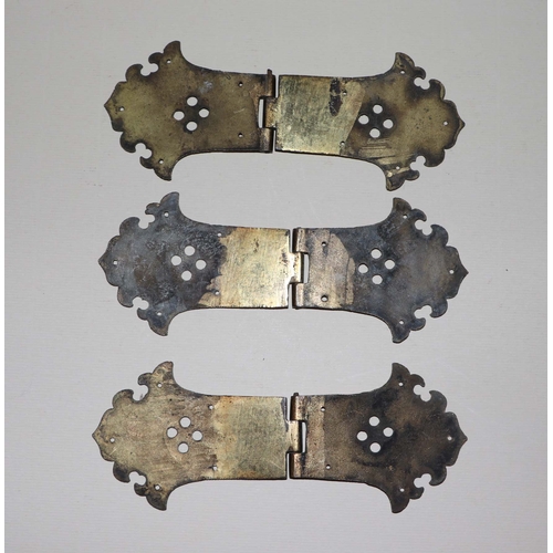 330 - A late 18th / early 19th century engraved brass lock plate with original key and associated hinges; ... 