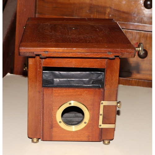 1491 - A late Victorian / Edwardian mahogany bellows plate camera by A Birnie, Dundee, with tripod stand, i... 