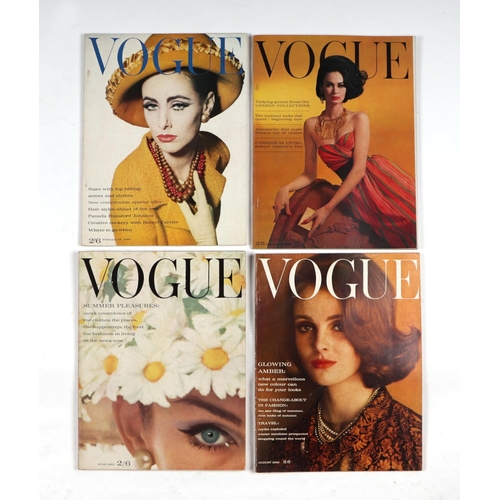 33 - Original Vogue magazines 1962 - issues 3, 5, 8, 10, 11, 13, 15 and 16 (8).