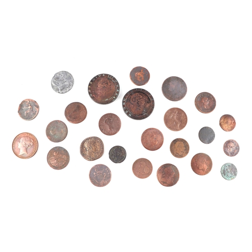 637 - A small quantity of loose coinage to include two Cartwheel pennies.