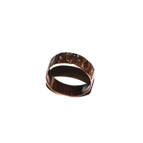 781 - Two 9ct gold wedding bands; together with a small 9ct gold signet ring (3), 6.3g.Condition Reportthe... 