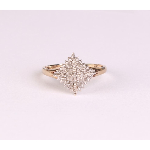 828 - A 9ct gold diamond cluster ring, approx UK size P, 2.2g.