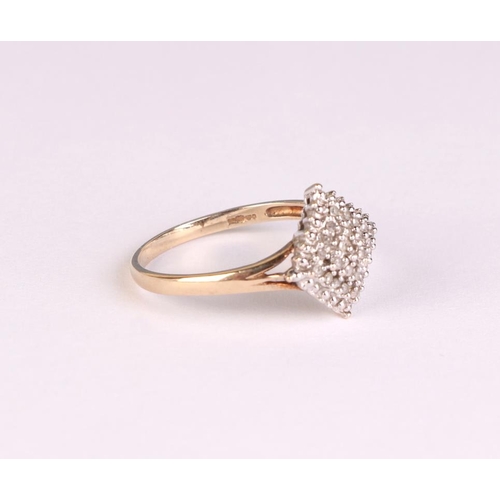 828 - A 9ct gold diamond cluster ring, approx UK size P, 2.2g.