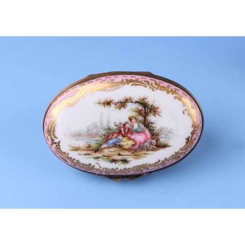 312 - A Meissen style porcelain snuff box and cover decorated with a seascape, 8cms wide; together with th... 