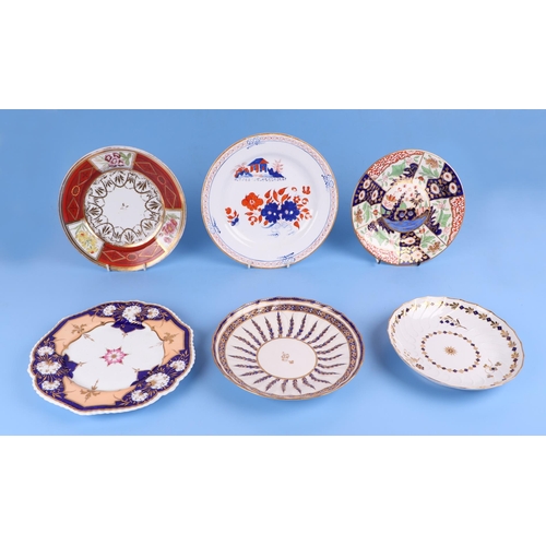 316 - A quantity of 19th century and later cabinet plates to include Derby and others.