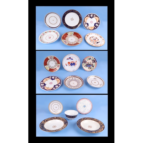 316 - A quantity of 19th century and later cabinet plates to include Derby and others.