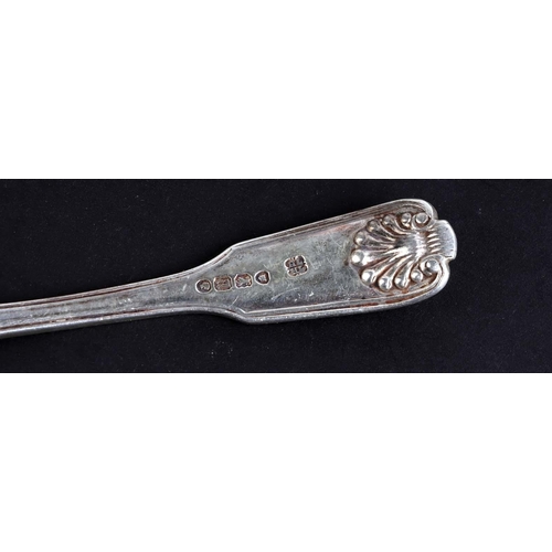 522 - A set of six Victorian fiddle, thread and shell pattern teaspoons, London 1856, 207g.