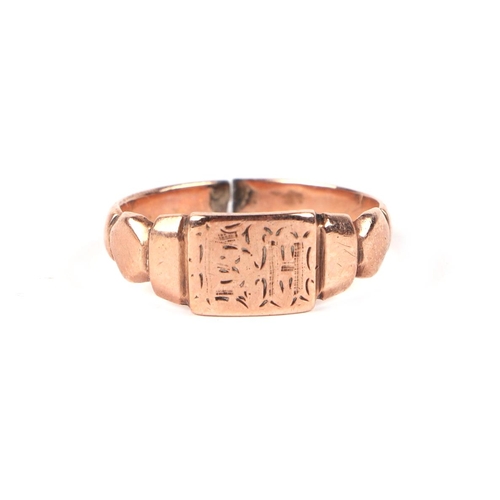 595 - A 9ct gold wedding band, approx UK size O; together with a yellow metal signet ring (cut), total wei... 