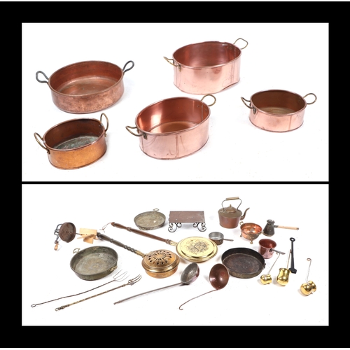 413 - A set of three oval graduated copper cooking pans, the largest 31cm wide (excluding handles), to inc... 