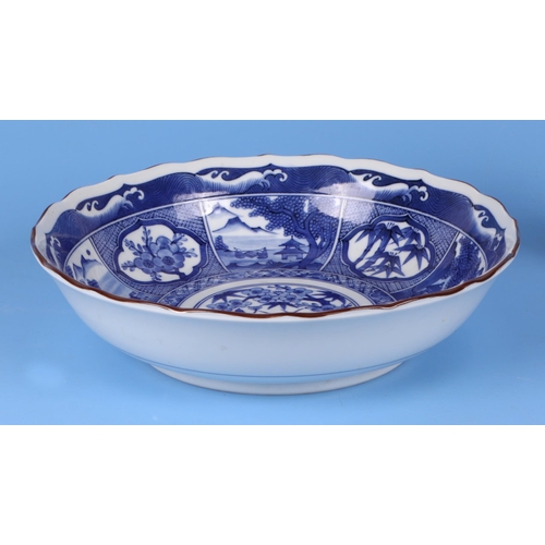 313 - A Wedgwood Georgetown collection Volendam design tableware's to include tureens and covers; a pair o... 