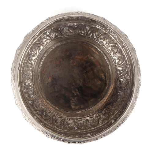 481 - An Indian white metal bowl, 16cm diameter.