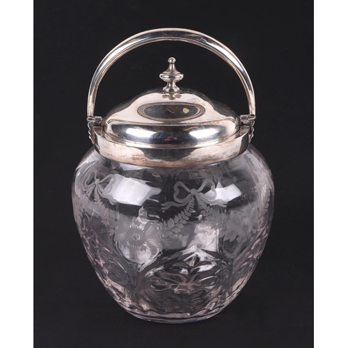 485 - A late Victorian silver mounted etched glass biscuit barrel, London 1900, 19cm high.