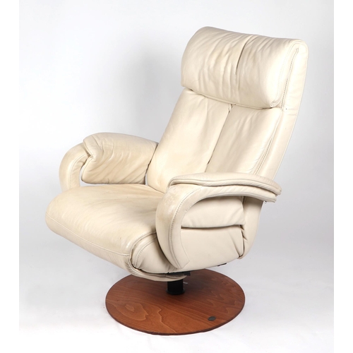 811 - A pair of Himolla Mosel leather reclining chairs (2)