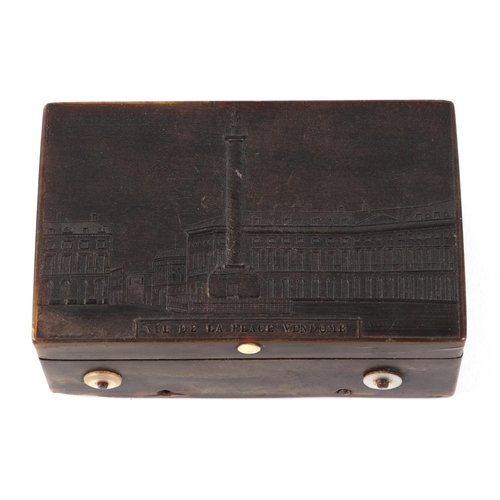 425 - A 19th century French pressed horn musical snuff box, the top decorated Vue De La Place Vendome, 9.5... 