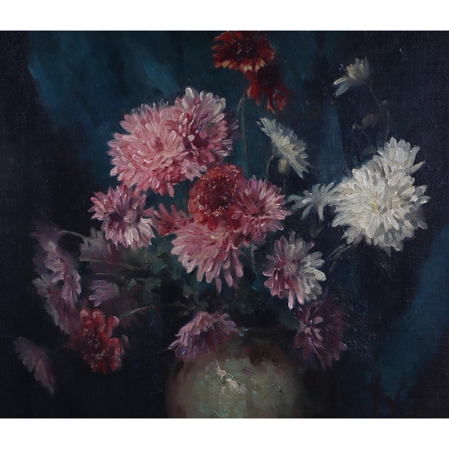 144 - William Arthur Chase (1878-1944) - Still Life of Chrysanthemums in a Vase - oil on canvas laid on bo... 