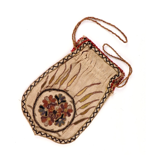 445 - A late 18th century ladies draw-string purse with embroidered floral decoration.