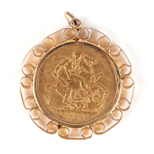 546 - A Queen Victoria 1900 full gold sovereign on a 9ct gold pendant mount, 10g.