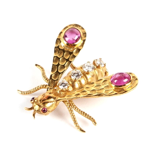 562 - An 18ct gold bee brooch by Chaumet (France), circa 1970, the body set with four diamonds, the wings ... 