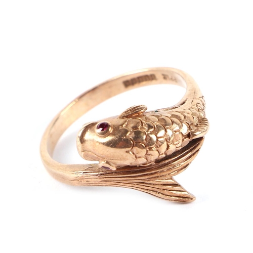 571 - A 9ct gold ring in the form of a koi carp with ruby set eyes, maker's mark PPld, approx UK size T, 4... 