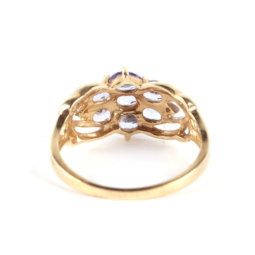 597 - A 9ct gold topaz dress ring, approx UK size O, 2.4g.