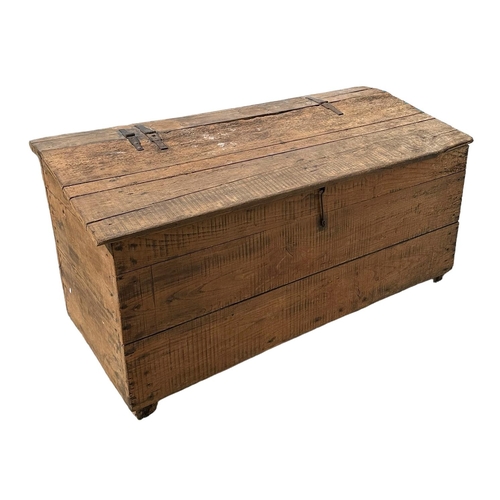 904 - A very large country house oak log bin with steel strapwork hinges, 160cms wide, 68cms depth and 80c... 