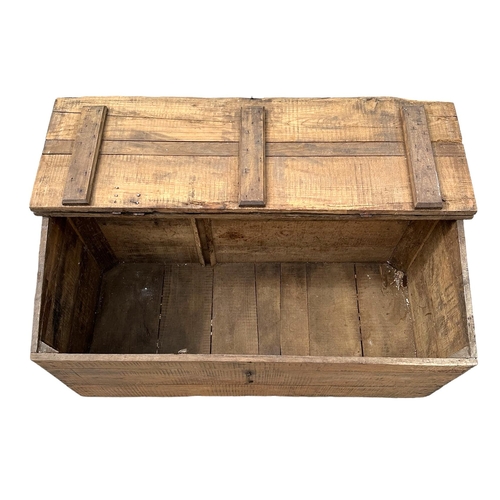 904 - A very large country house oak log bin with steel strapwork hinges, 160cms wide, 68cms depth and 80c... 