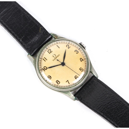 402 - A military issue Omega gentleman's wristwatch, numbered 3210.