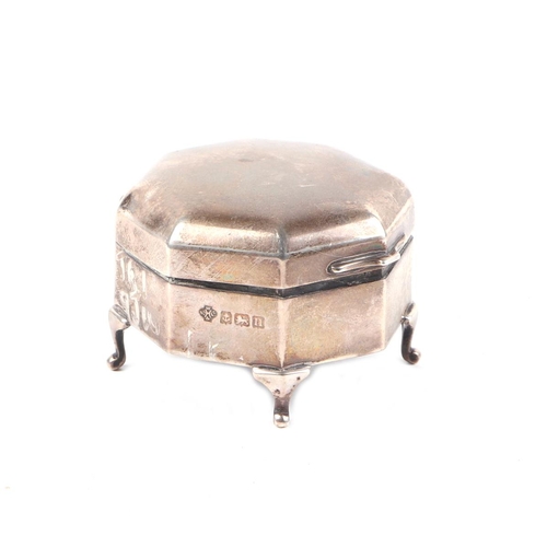 418 - An Edwardian silver and tortoiseshell box and cover, Birmingham 1905, 6cm diameter together with a s... 