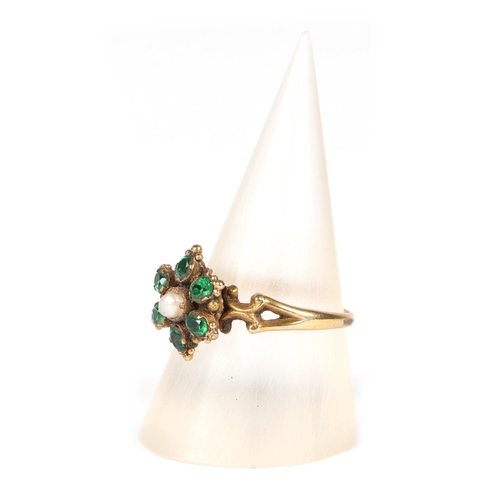 464 - A Victorian yellow metal pearl and greenstone cluster ring with mourning panel back, approx UK size ... 