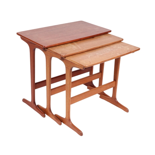 818 - A nest of three Mid century modern teak occasional tables, the largest 55cms wide; together with ano... 