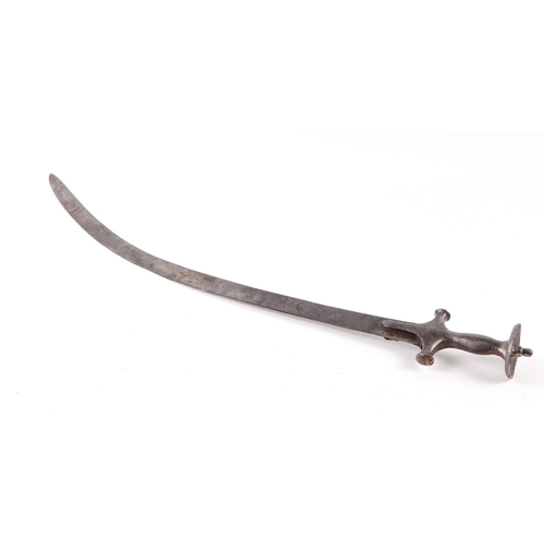 100 - An 18th century steel tulwar sword, 89cm long.