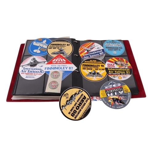 108 - A large collection of vintage Airforce and Army cloth patches, American Space Mission patches and de... 