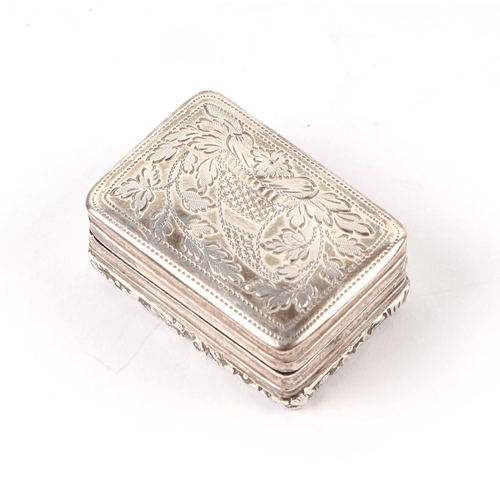 1157 - A Georgian silver vinaigrette, marks rubbed; together with a silver box in the form of a pig, 5cms l... 