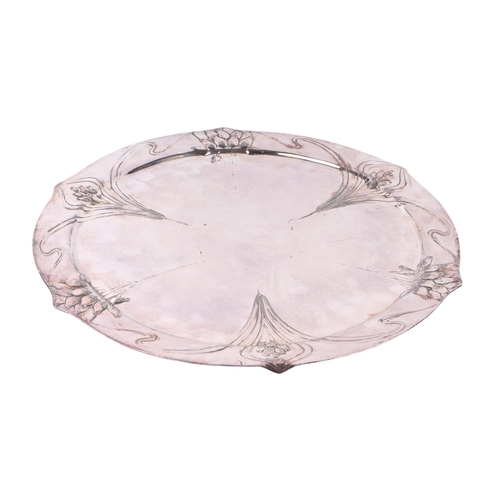 1820 - A William Hutton Art Nouveau silver plated dish, 35cms wide; together with an Art Nouveau silver pla... 