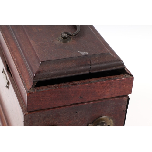 280 - A Georgian mahogany casket with brass carry handles, 25cms wide (a/f).