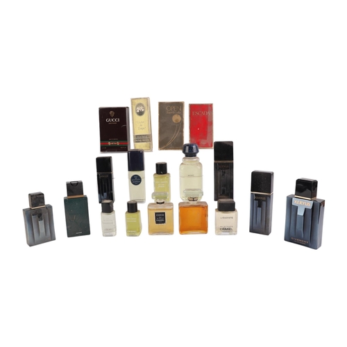 30 - A large quantity of assorted brands of gentleman's aftershaves, to include Chanel, Givenchy, mostly ... 