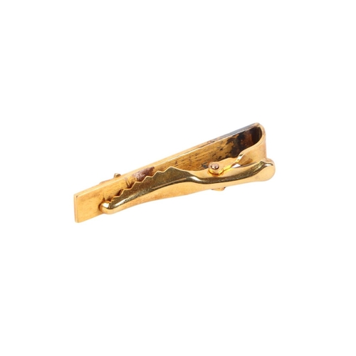 558 - A pair of Chinese gold cufflinks and matching tie clip, marked 14k, gross weight 17g.