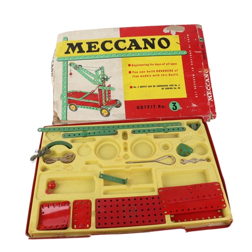 71 - A quantity of vintage Meccano.