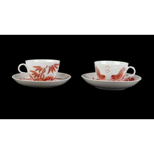 769 - A pair of 18th century Doccia porcelain tea cups and saucers decorated in Rust Roosters pattern.