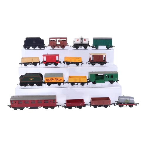 78 - A quantity of Hornby Dublo locomotives and rolling stock; together with a quantity of Tri-ang railwa... 