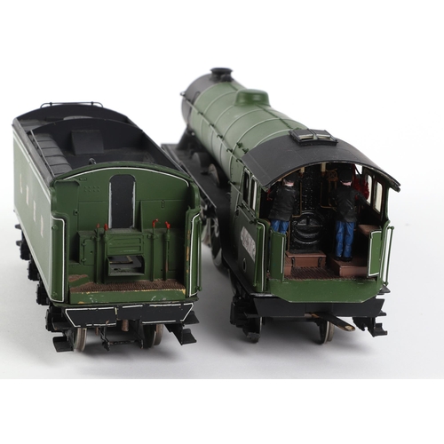 791 - A DJH Engineering 4-6-2 Flying Scotsman  4472 locomotive and tender. 50cm long