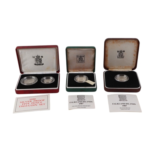 461 - A 1996 silver proof decimal coin anniversary set, cased with certificate of authenticity; together w... 