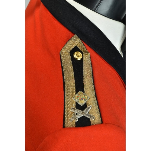 121 - Generals' Mess Kit, a Senior British Army Officers evening wear (ref:  XKF). Condition ReportExcelle... 