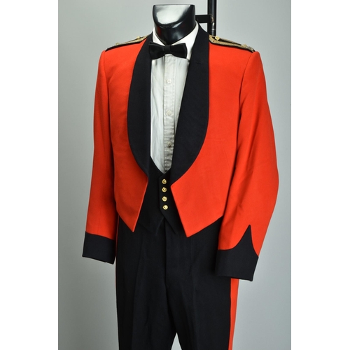 121 - Generals' Mess Kit, a Senior British Army Officers evening wear (ref:  XKF). Condition ReportExcelle... 