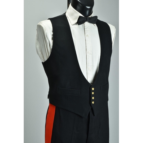 121 - Generals' Mess Kit, a Senior British Army Officers evening wear (ref:  XKF). Condition ReportExcelle... 