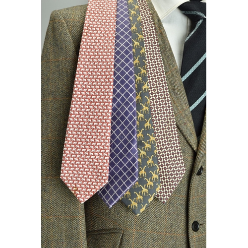 173 - A 1980s Tweed Suit.  Arthur Fletcher tailored with luxury silk ties and cover (ref: KZC).