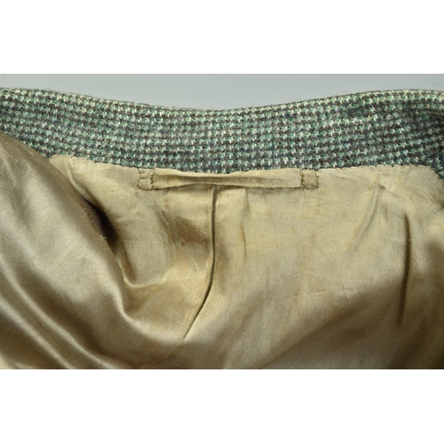 187 - A traditional riding style ladies' 1950s tweed jacket (ref: YDK).  Condition Report                 ... 