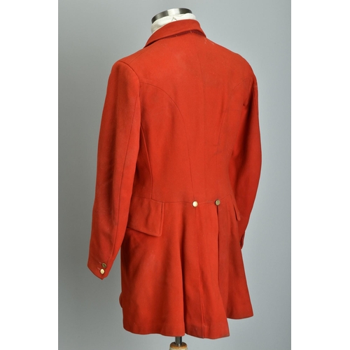 199 - A 1930s Reakes Savile Row tailored foxhunting field coat (ref: WCV).