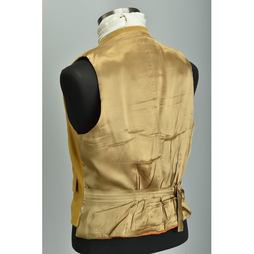 201 - A Foxhunters 1950's field waistcoat (ref: YIV).